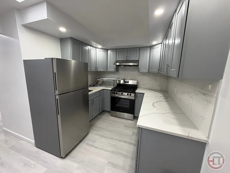 2031 Haviland Ave #2 — Photo 4