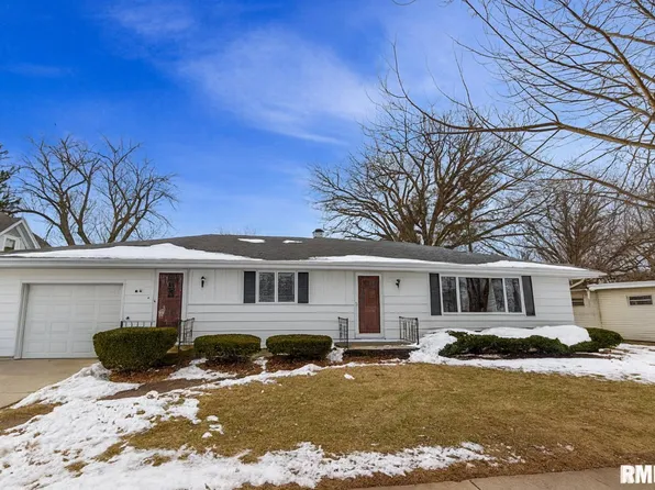 305 Madison St, Varna, IL 61375
