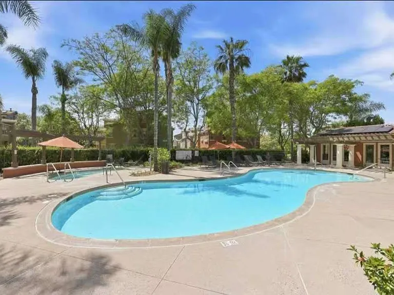 1884 Aquamarine Ct #6 — Photo 11