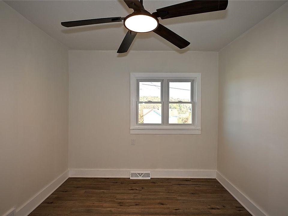 19th image of 468 Hiland Ave