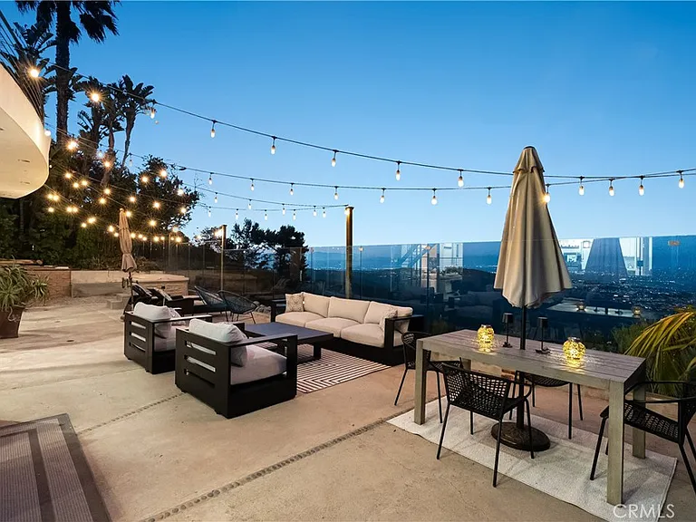 3230 Tyrol Dr — Photo 52