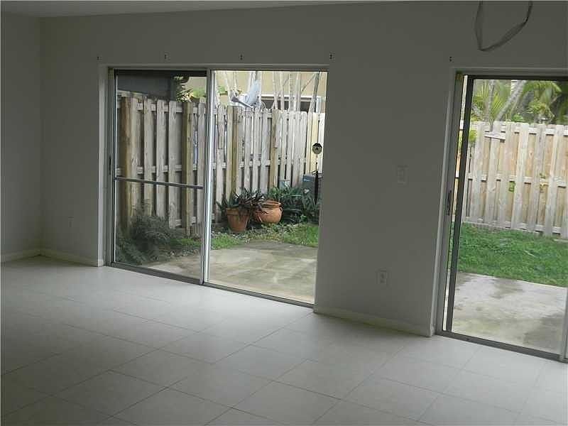 2nd image of 13863 SW 102nd Ln