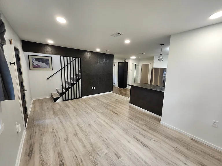 35127 Mabon Dr — Photo 4