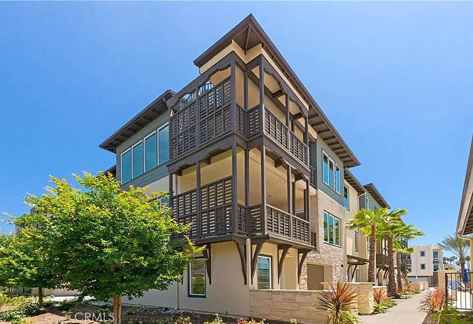 326 Doheny Way
