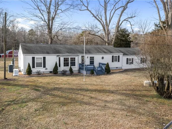 10724 Settlers Lndg, Gloucester, VA 23061