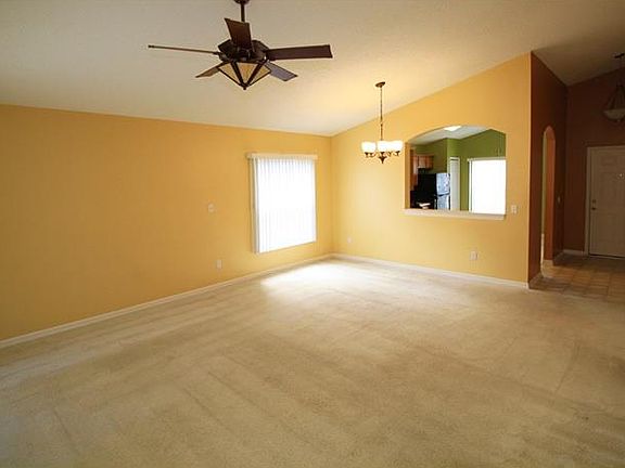 5th image of 18119 Saxony Ln