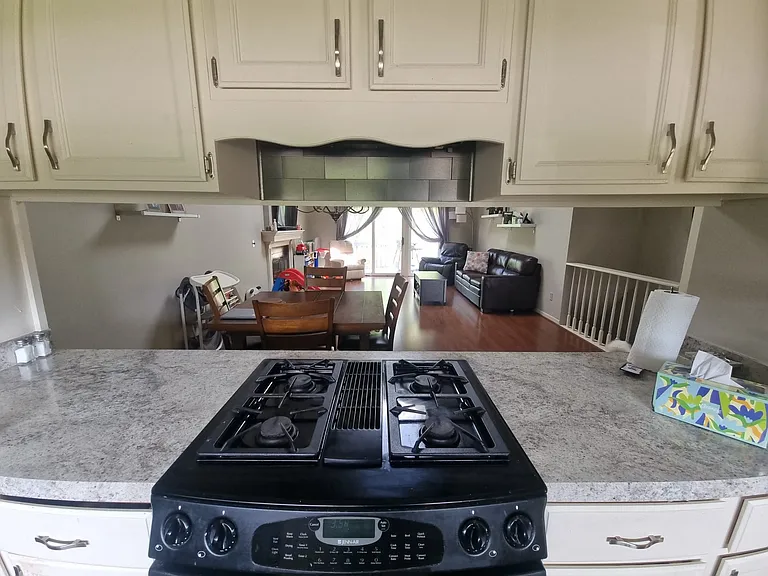 2352 Graystone Dr — Photo 7