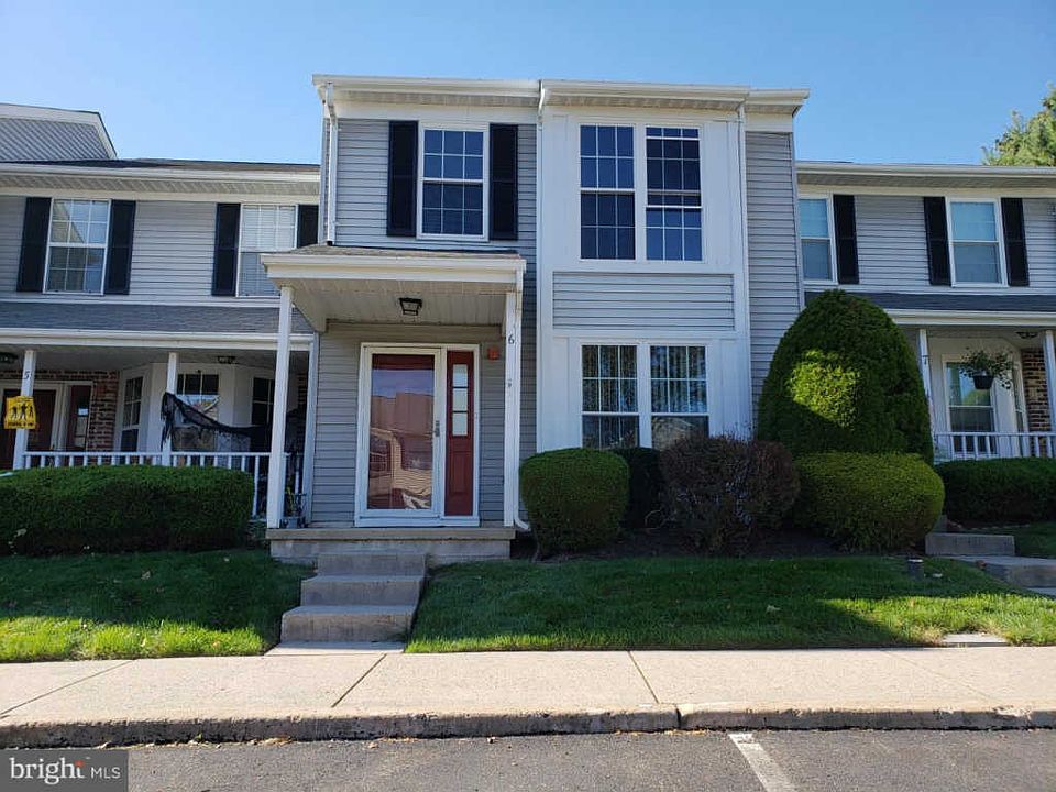 1st image of 6 Fair Oaks Ct