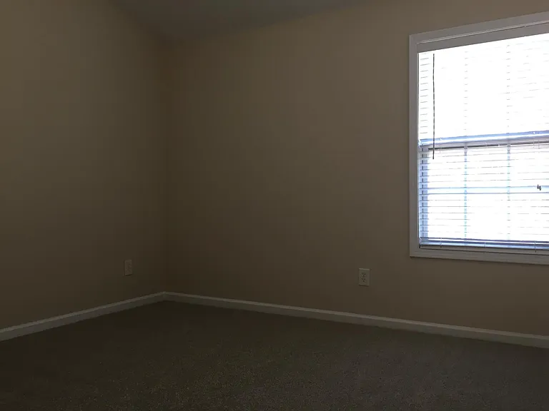 400 Creek Manor Way — Photo 12