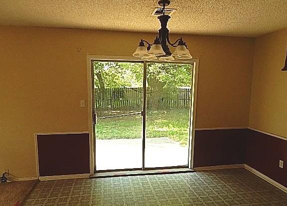 3rd image of 1510 Lakecrest Dr