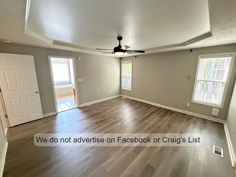 2556 Lull Water Dr — Photo 9