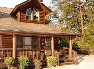 757 Golf View Blvd, Pigeon Forge, TN 37863
