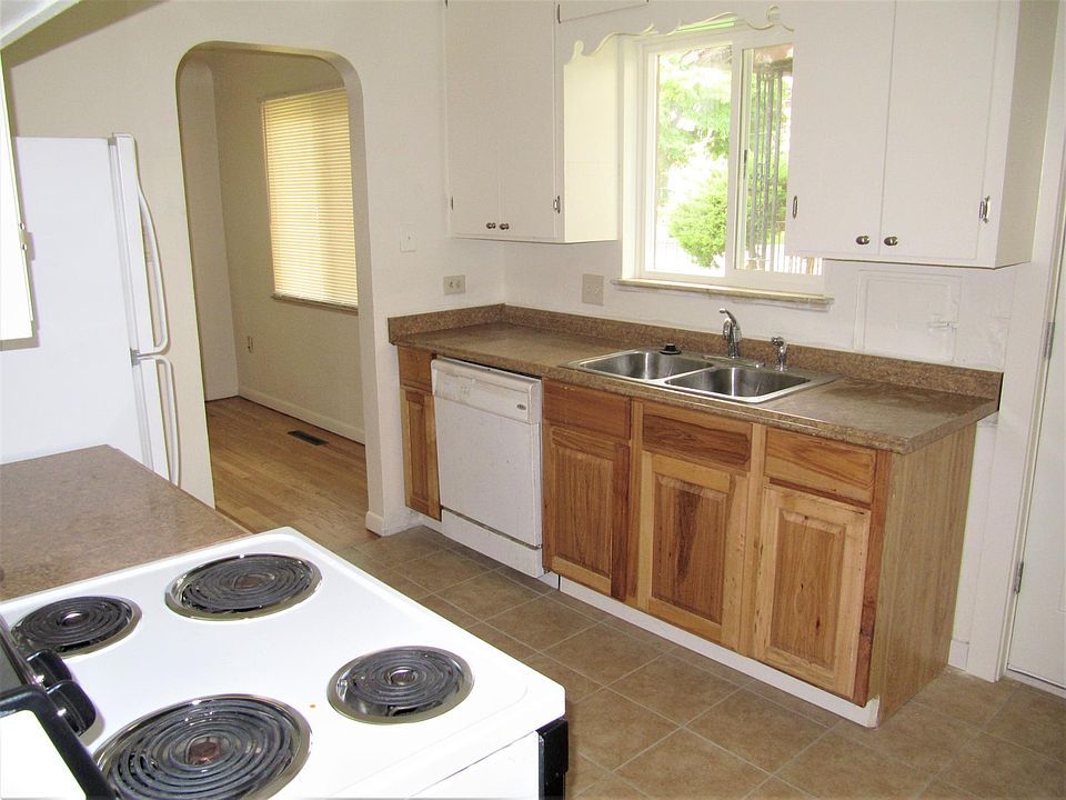 Kitchen with washer and dryer