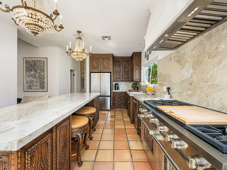 73055 Amber St — Photo 10