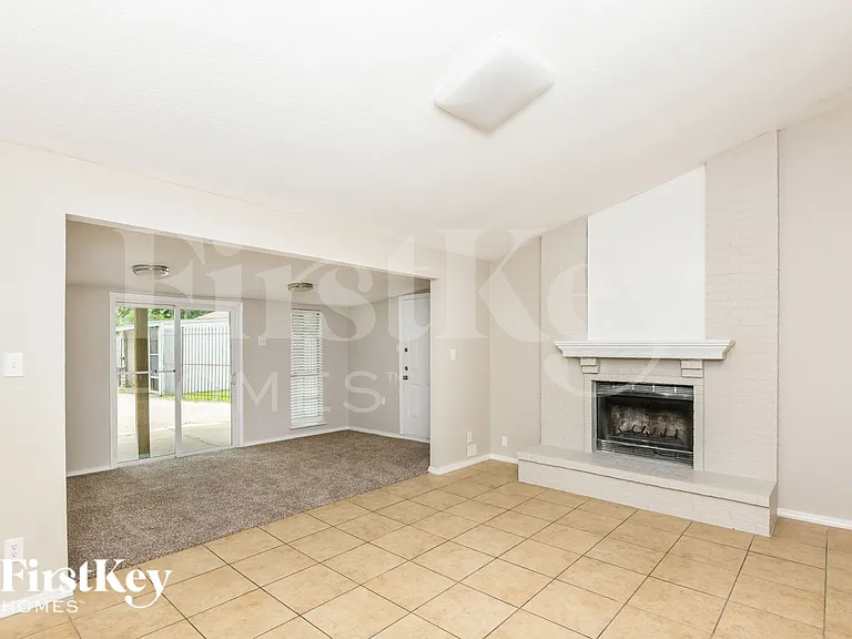 7700 Castillo Rd — Photo 2