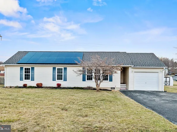 111 Lake Wisdom Dr, Winchester, VA 22603