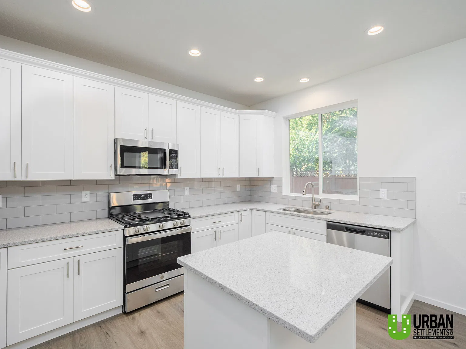 3 bed, 2.5 bath, 1850 sqft, $2,695 — Photo 3