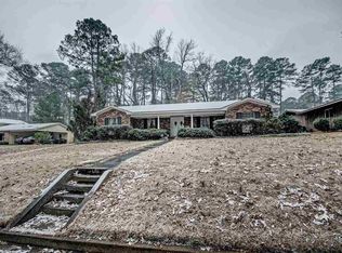 899 Briarwood Dr, Jackson, MS 39211