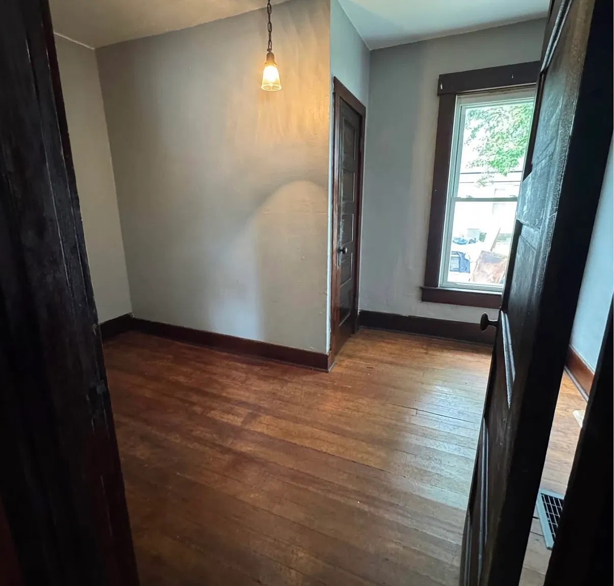 2 bed, 864 sqft, $1,300 — Photo 3