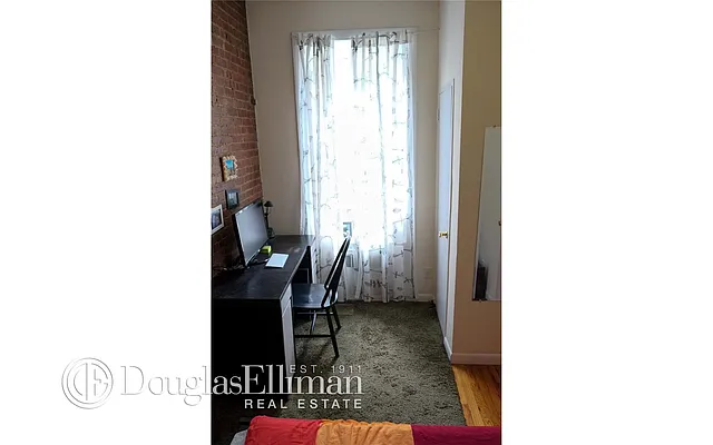 Rented by Douglas Elliman | media 38