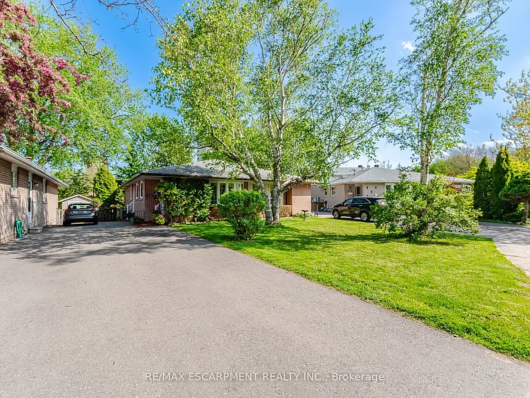 1926 Reiss Ct — Photo 2