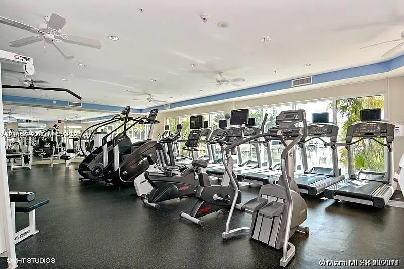 100 Hidden Bay Condo — Photo 3