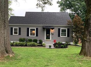 215 McArthur Dr, Saint Matthews, KY 40207