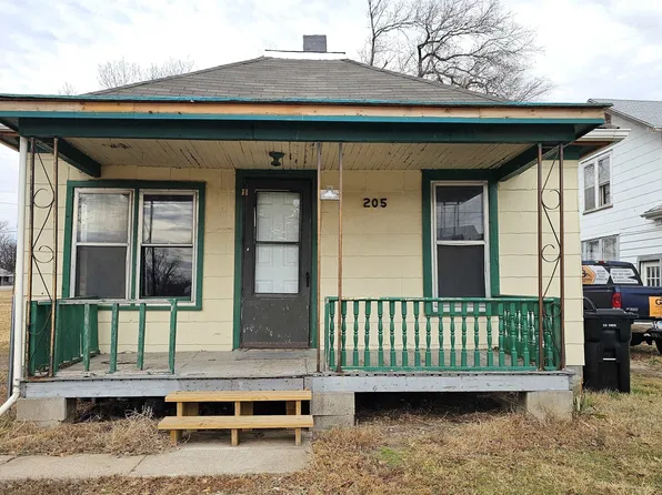 205 N Chicago St, Salina, KS 67401