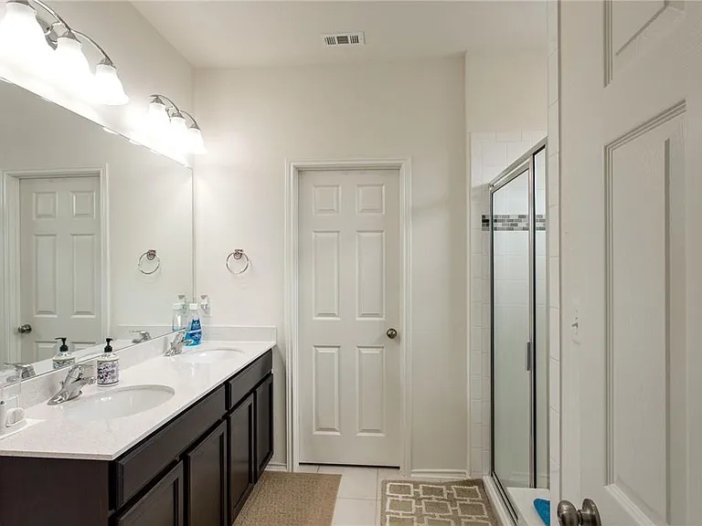 9109 Garnet Dr — Photo 21