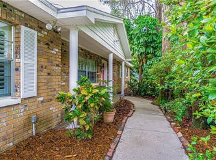 18216 Abbey Ln, Lutz, FL 33548