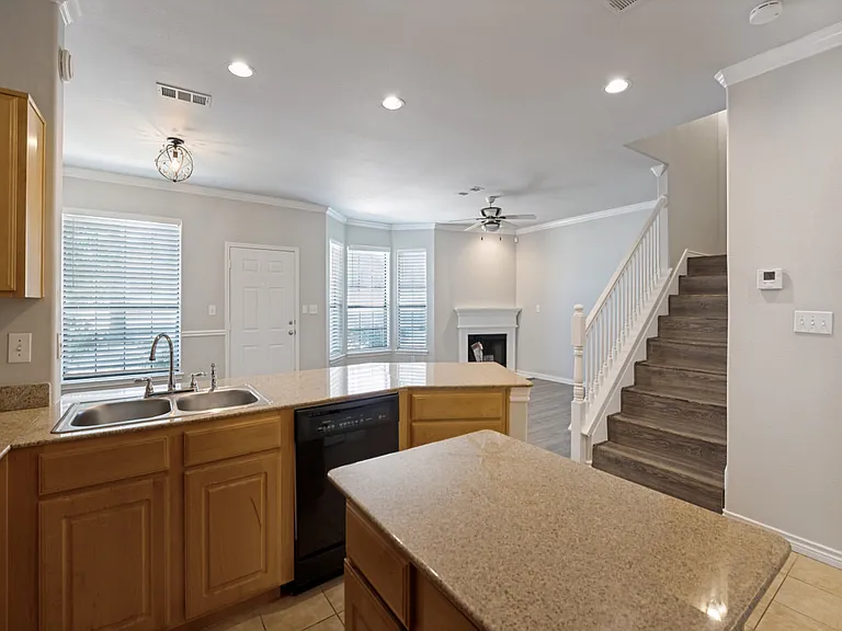 2800 Keller Springs Rd #7B — Photo 12