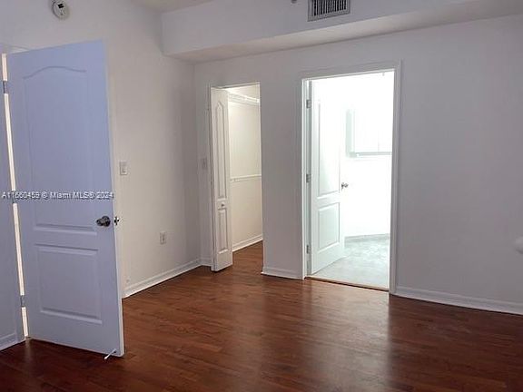 5th image of 17405 NW 75th Pl APT 108