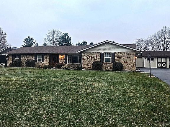 4th image of 5620 Bradley Dr