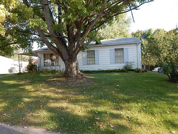 2nd image of 451 Park Ln