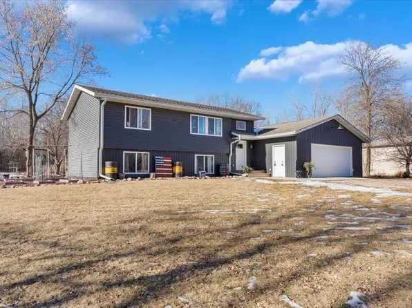 21135 Kale Dr, Silver Lake, MN 55381