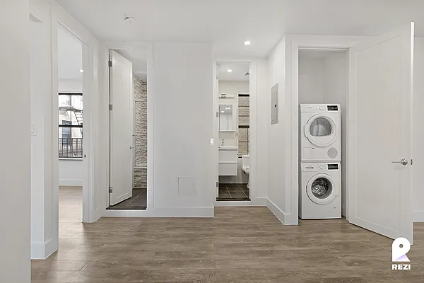 Rented by REZI | media 1