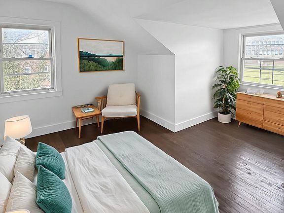 2ND BEDROOM (STAGED)