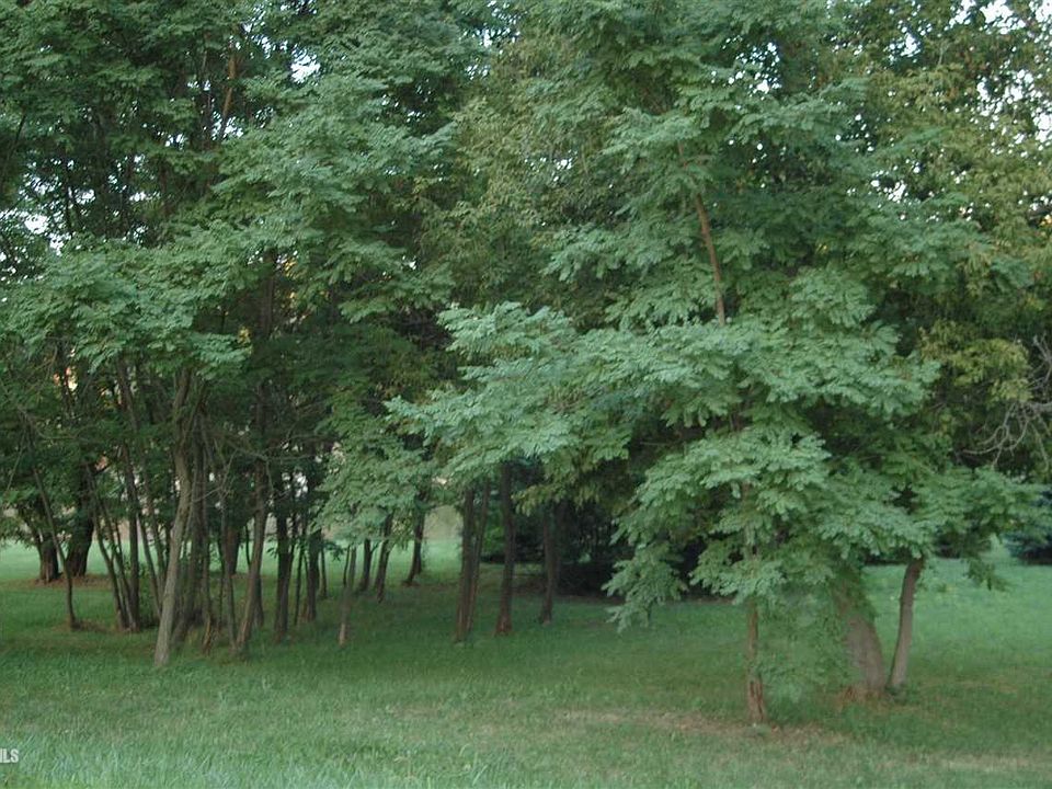 2nd image of 13-86 Quail Hollow Dr