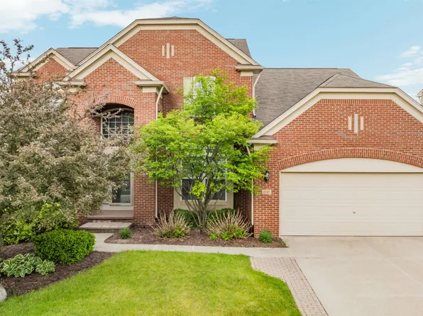 4793 Catalina Dr, Orion, MI 48359