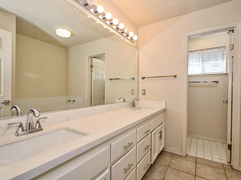 3800 Sheffield Cir — Photo 21