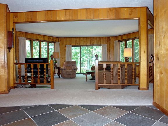 2nd image of 104 Rolling Green Dr