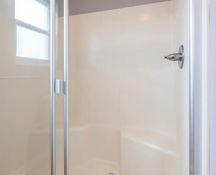 2410 Voorhees Ave #5 — Photo 23