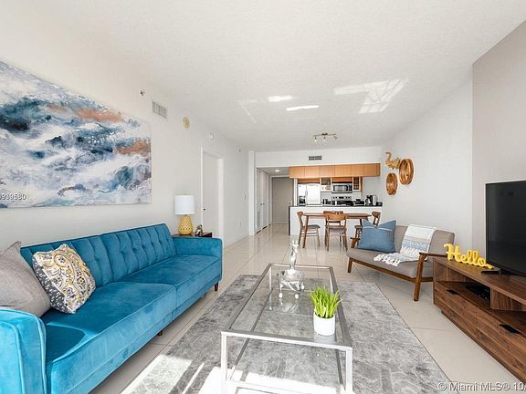 5th image of 1750 N Bayshore Dr APT 5010
