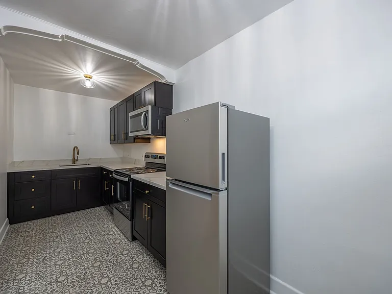 De Selm Apartments | Vintage Architecture with Fresh Modern Interiors — Photo 14