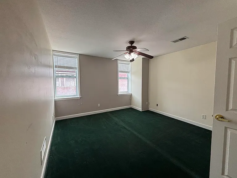 512 Delaware #D — Photo 10
