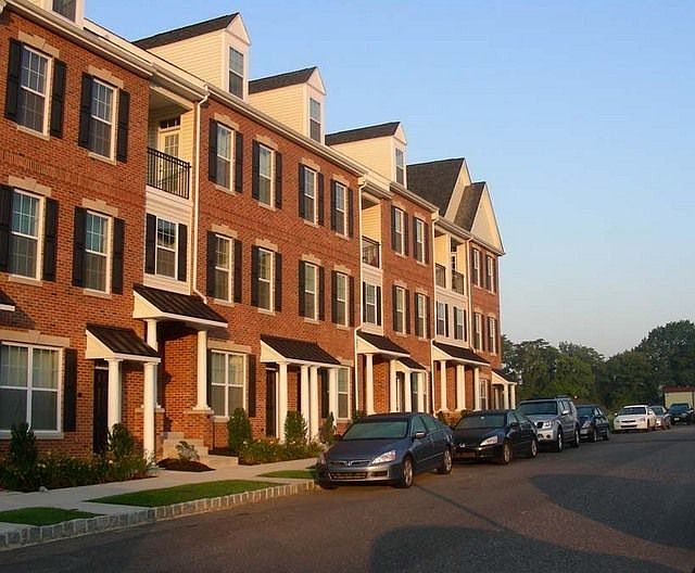 1st image of 4432 Driftwood Dr