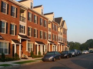 4432 Driftwood Dr, Philadelphia, PA 19129
