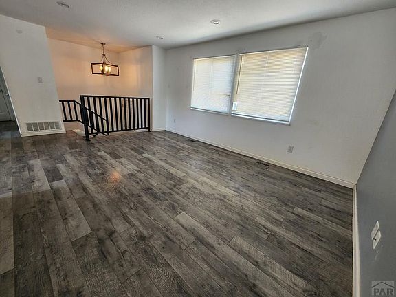 3rd image of 140 Schirra Rd
