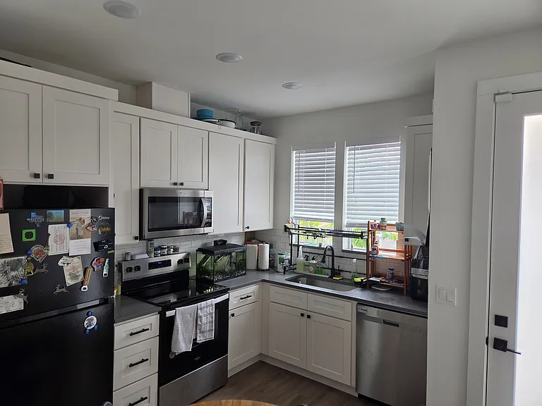 4705 NE 107th Ave — Photo 3