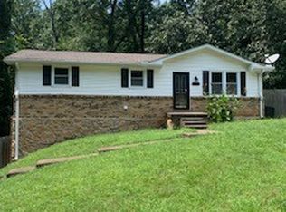 1143 Chestnut Dr, Burns, TN 37029